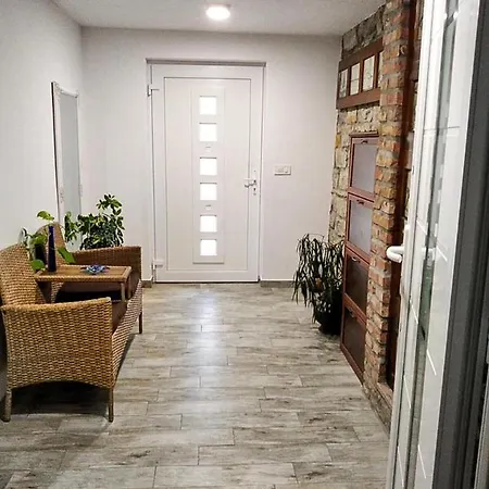 Trieste M&m 아파트