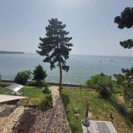 Trieste M&m 아파트 무쟈