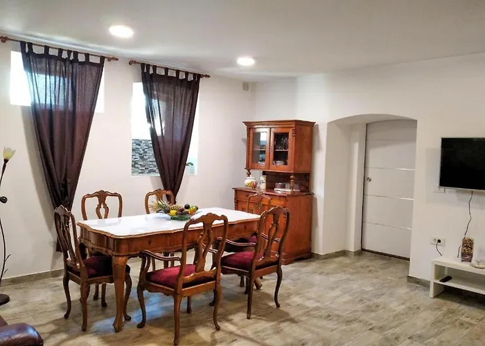 Apartment Trieste M&m *